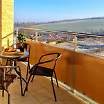 Grand - 5 Star Luxury شقة