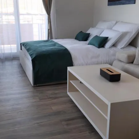 Grand - 5 Star Luxury 아파트 Podhájska